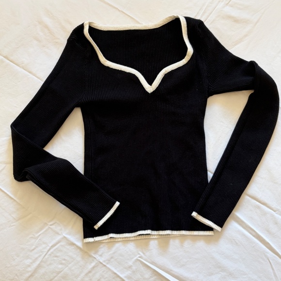 Shein Contrast Fitted Rib Knit Top XS - Picture 3 of 4